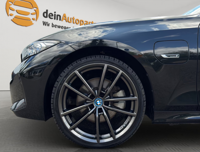 BMW 330 e M Sport [25]