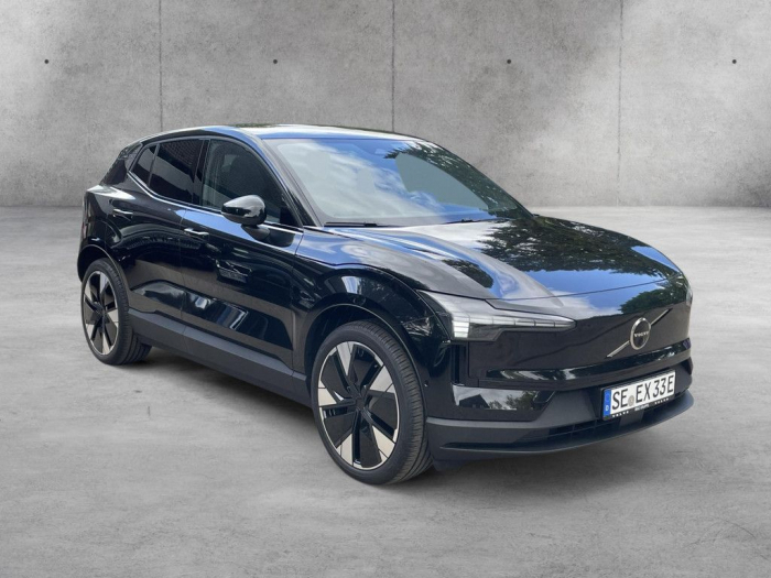 Volvo EX30 Single Motor Extended Range [2]