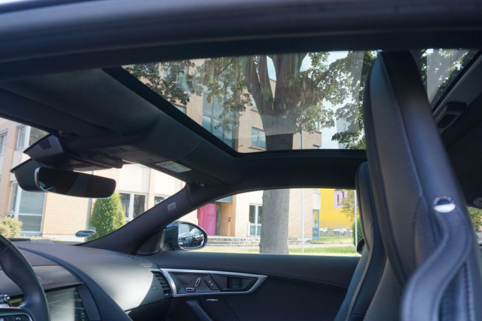 F-Type F-TYPE Coupe R-Dynamic [9]