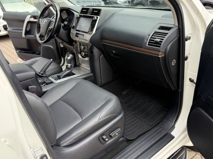 Land Cruiser 2.8 D-4D 150 TEC [7]