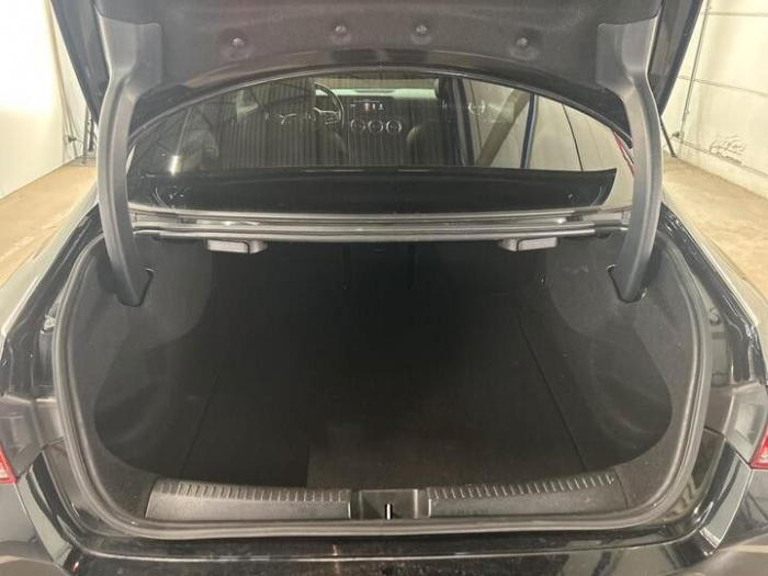 Mercedes-Benz CLA 180 [8]