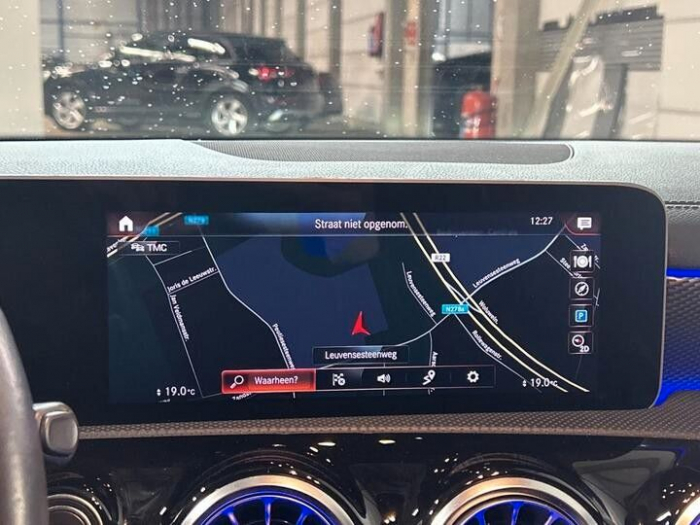 Mercedes-Benz CLA 180 [6]