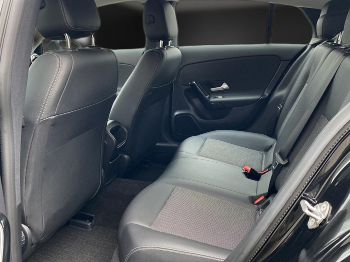 Mercedes-Benz CLA 200 Shooting Brake [14]