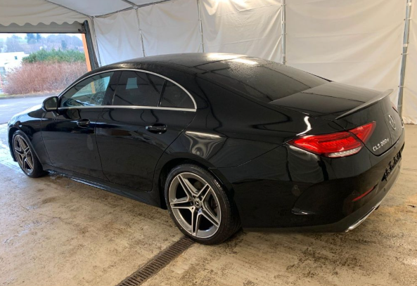 Mercedes-Benz CLS 300 Coupé AMG Line [4]