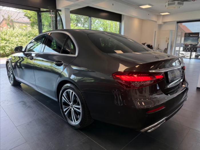 Mercedes-Benz E 200 d AVANTGARD [2]