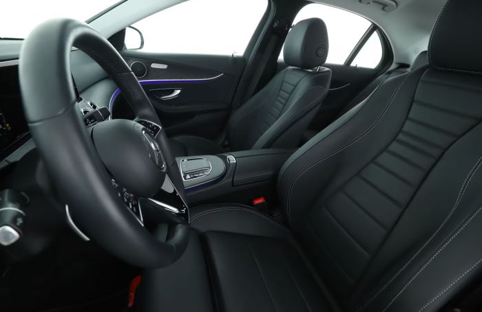 Mercedes-Benz E 300 Avantgarde [6]