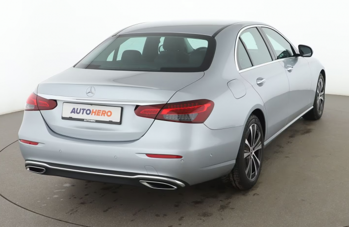 Mercedes-Benz E 300 Avantgarde [3]