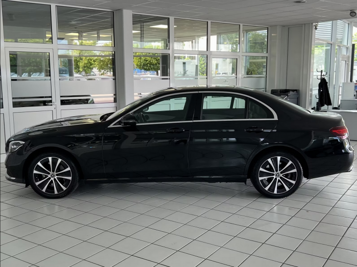 Mercedes-Benz E 300 Avantgarde [3]