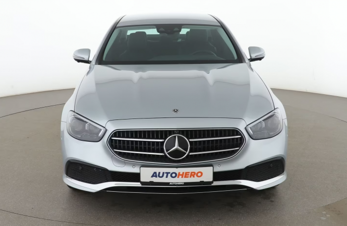 Mercedes-Benz E 300 Avantgarde [5]