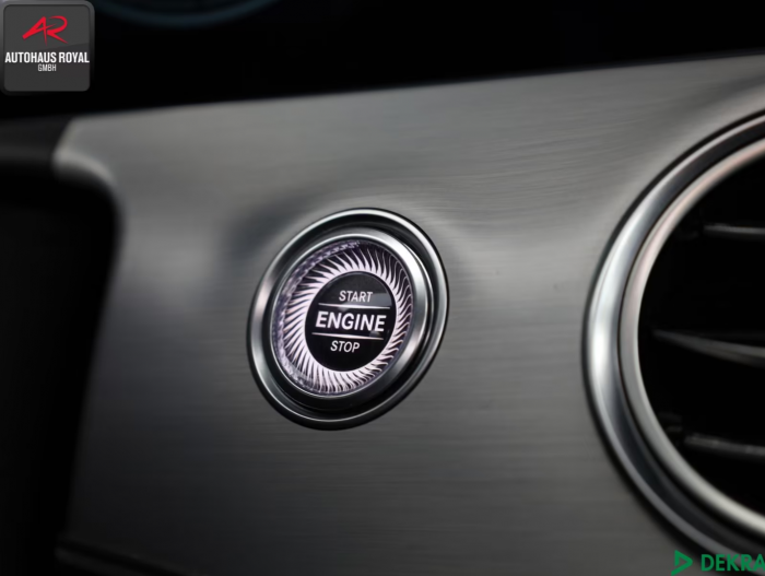 Mercedes-Benz E 300 e AMG [16]