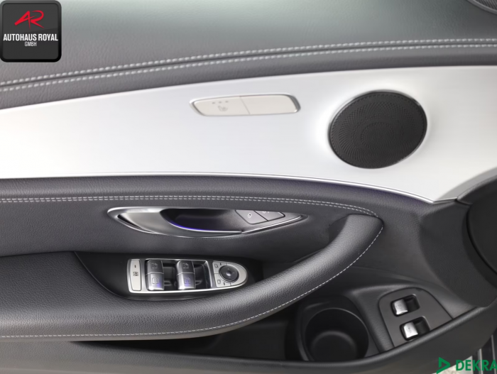 Mercedes-Benz E 300 e AMG [13]