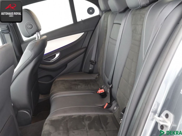 Mercedes-Benz E 300 e AMG [11]