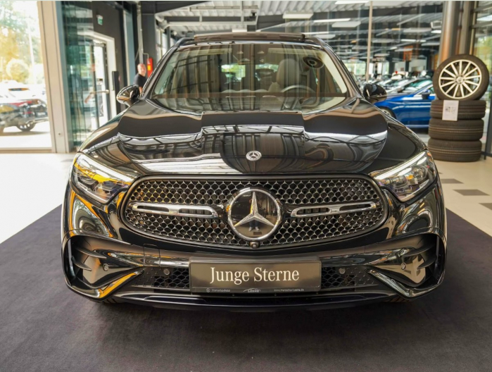 Mercedes-Benz GLC 300 d 4M AMG Line Premium [2]