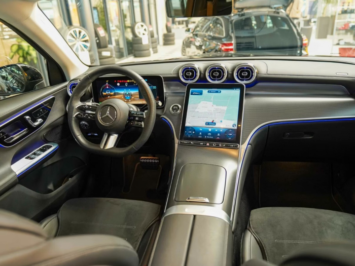 Mercedes-Benz GLC 300 d 4M AMG Line Premium [11]