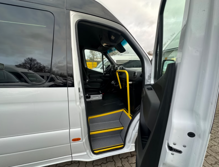 Mercedes-Benz Sprinter Elektro 19 locuri [2]