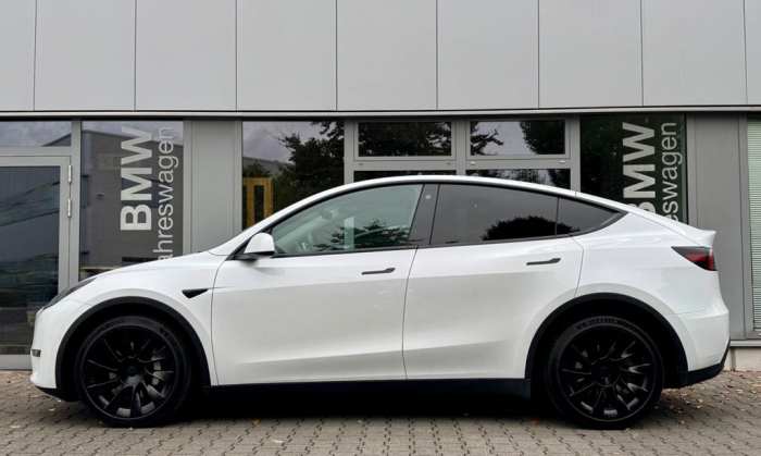Model Y Long Range [4]