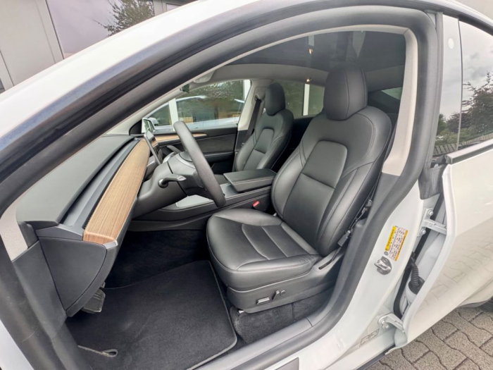 Model Y Long Range [8]