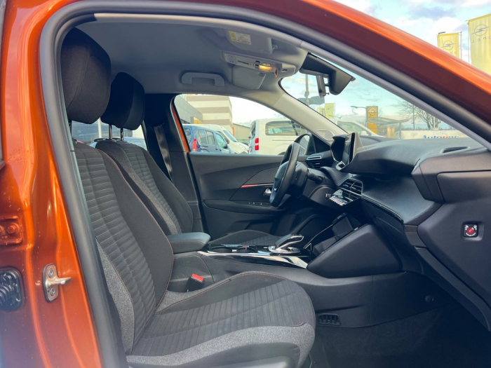 Peugeot 2008 e- Active [8]