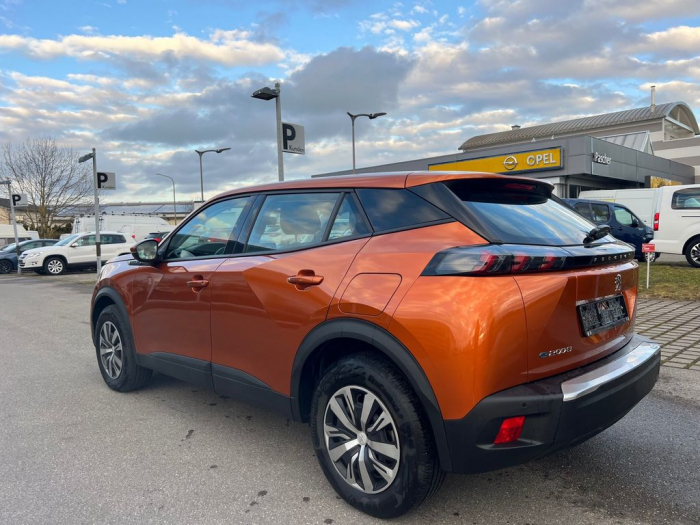 Peugeot 2008 e- Active [4]