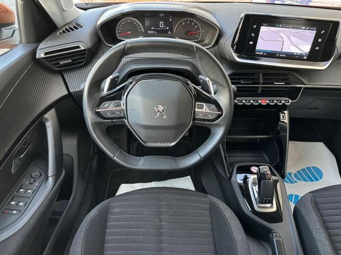 Peugeot 2008 PureTech 130 [11]