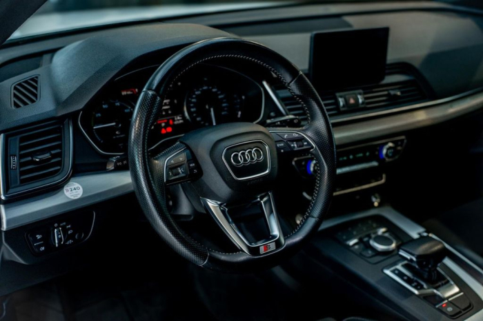 Q5 55 TFSI S-tronic quattro 2x S-line [8]