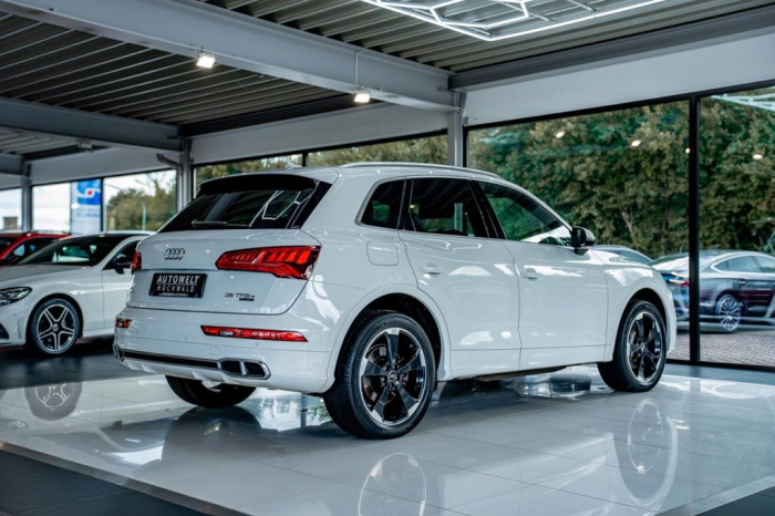 Q5 55 TFSI S-tronic quattro 2x S-line [4]