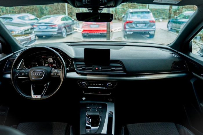 Q5 55 TFSI S-tronic quattro 2x S-line [9]