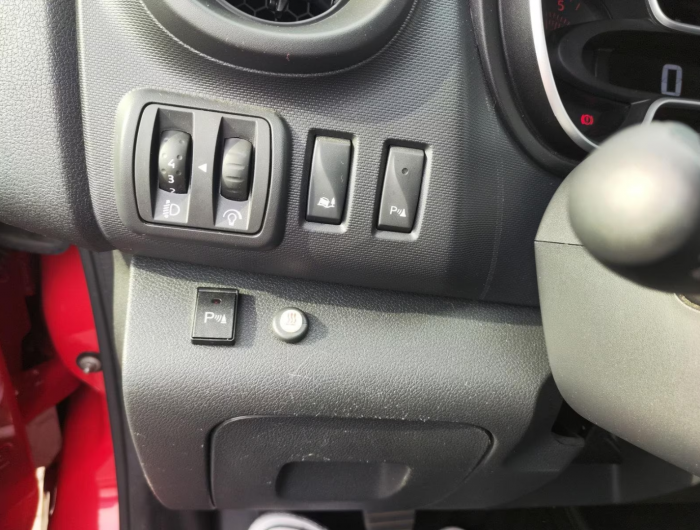 Renault Trafic 2.0 dCi Diesel Energy [17]