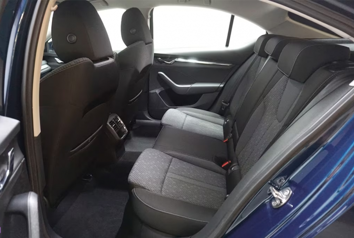 Skoda Octavia 2.0TDI DSG Style [11]