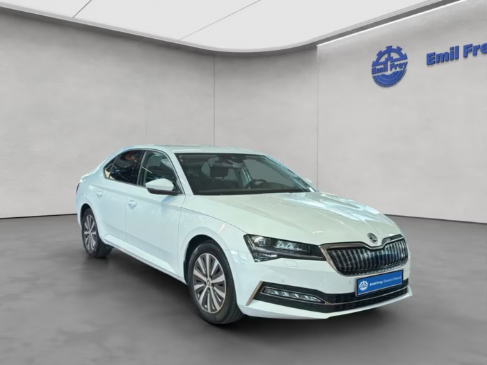 Skoda Superb 1.4 TSI iV DSG - sedan [8]