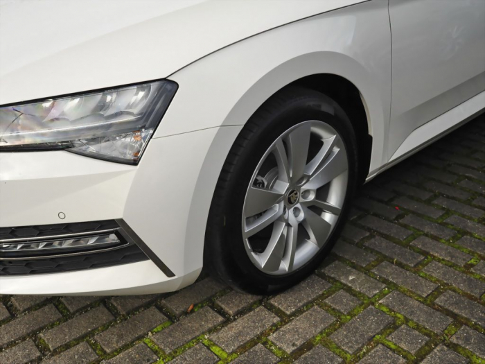 Skoda Superb Combi 1.4TSI [3]