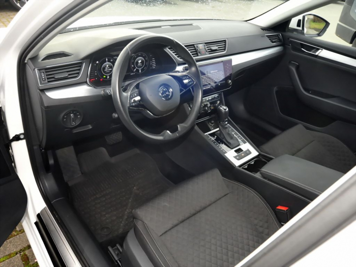 Skoda Superb Combi 1.4TSI [8]