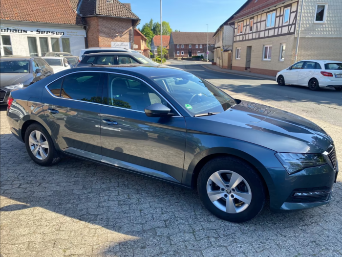 Skoda Superb Sedan [8]