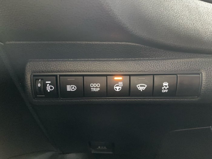 Toyota Corolla 1.8 Hybrid [20]