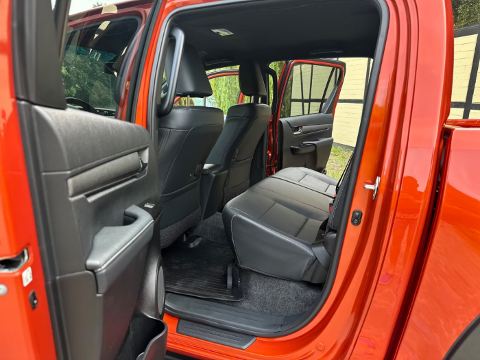 Toyota Hilux 2.8 D-4D 4Wd Invincible [3]