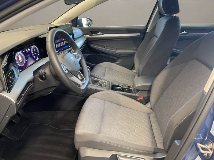 Volkswagen Golf VIII 1.5 TSI Life Navi [6]