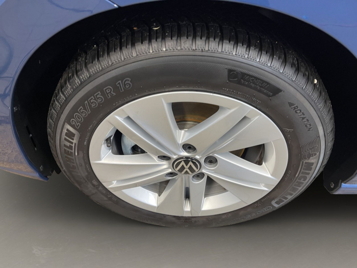 Volkswagen Golf VIII 1.5 TSI Life Navi [11]