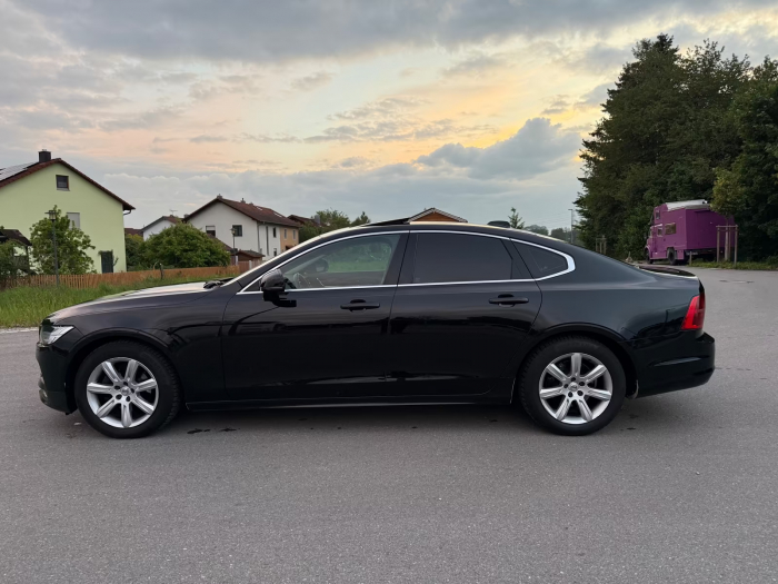 Volvo S90 D4 Momentum [2]