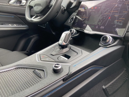 01 1.5 T HEV 145 kW Infinity KAM PANO [9]