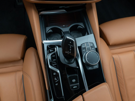 BMW 520e M Sport [16]