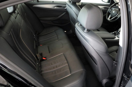 530 e xDrive Luxury [7]