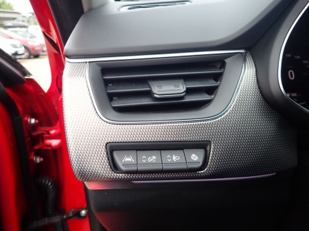 Arkana Intens TCe 140 EDC [8]