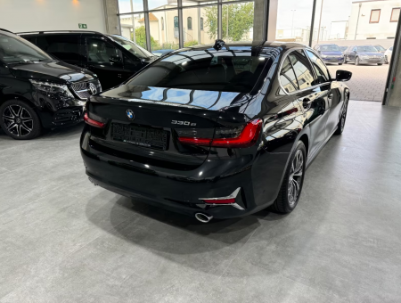 BMW 330 e Luxury Line [6]