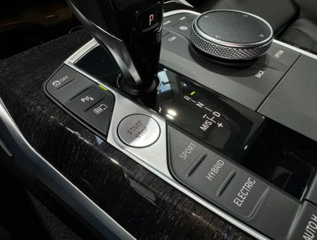 BMW 330 e Luxury Line [21]