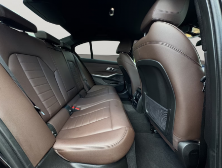 BMW 330 e M Sport [18]