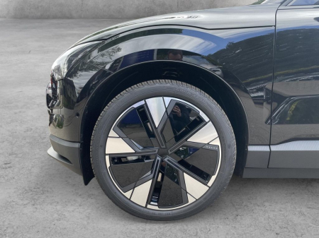 Volvo EX30 Single Motor Extended Range [7]