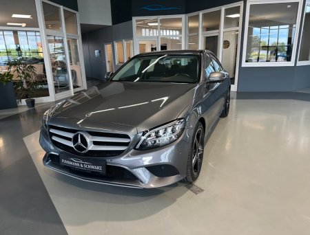 Sedan - Mercedes-Benz C 180