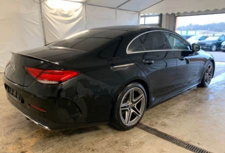 Mercedes-Benz CLS 300 Coupé AMG Line [2]