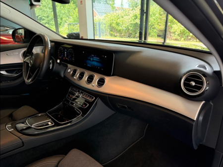 Mercedes-Benz E 200 d AVANTGARD [4]