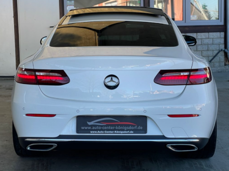 Mercedes-Benz E 220 d Coupe Panoramic [3]